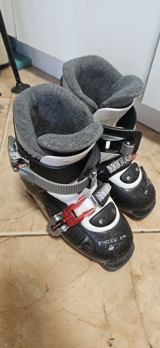 Ски, ски обувки и щеки