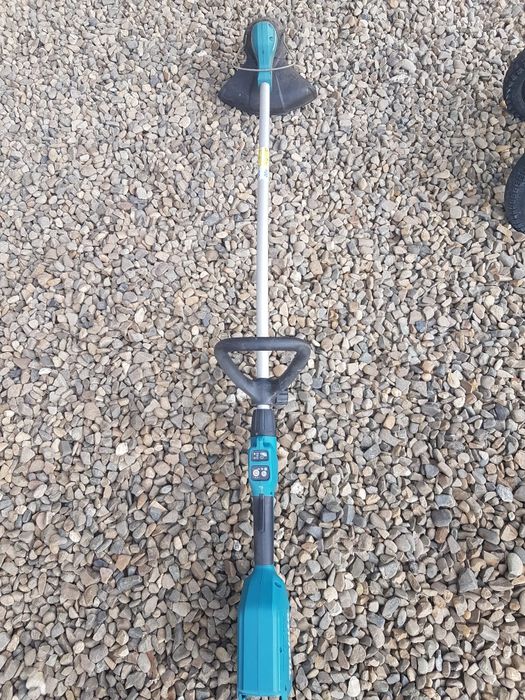 Maşină de tuns iarba