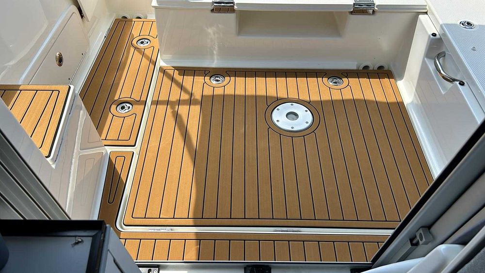 Ambarcatiune Quiksilver 675 Weekend cu Mercury 200CP an 2023