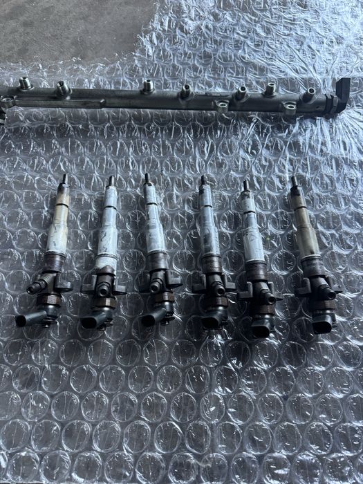 Помпа р90, дюзи 131, рейл, бмв 3.0д, 218кс( pompa r90 diuzi reil bmw)