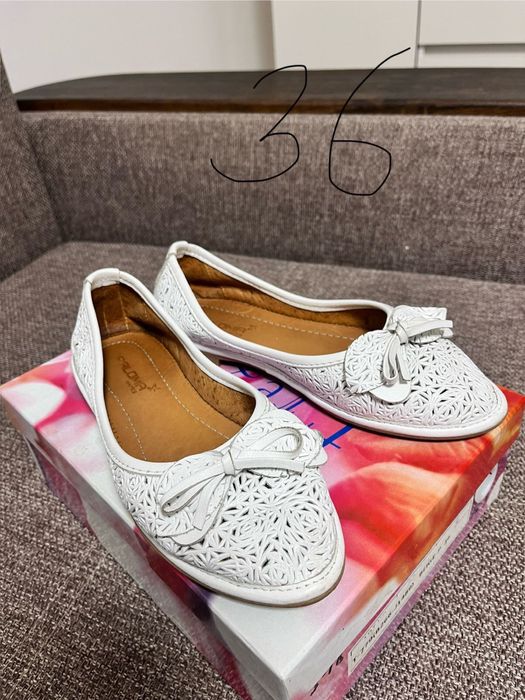 Продается женская обувь