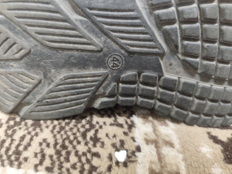 Мужские кроссовки