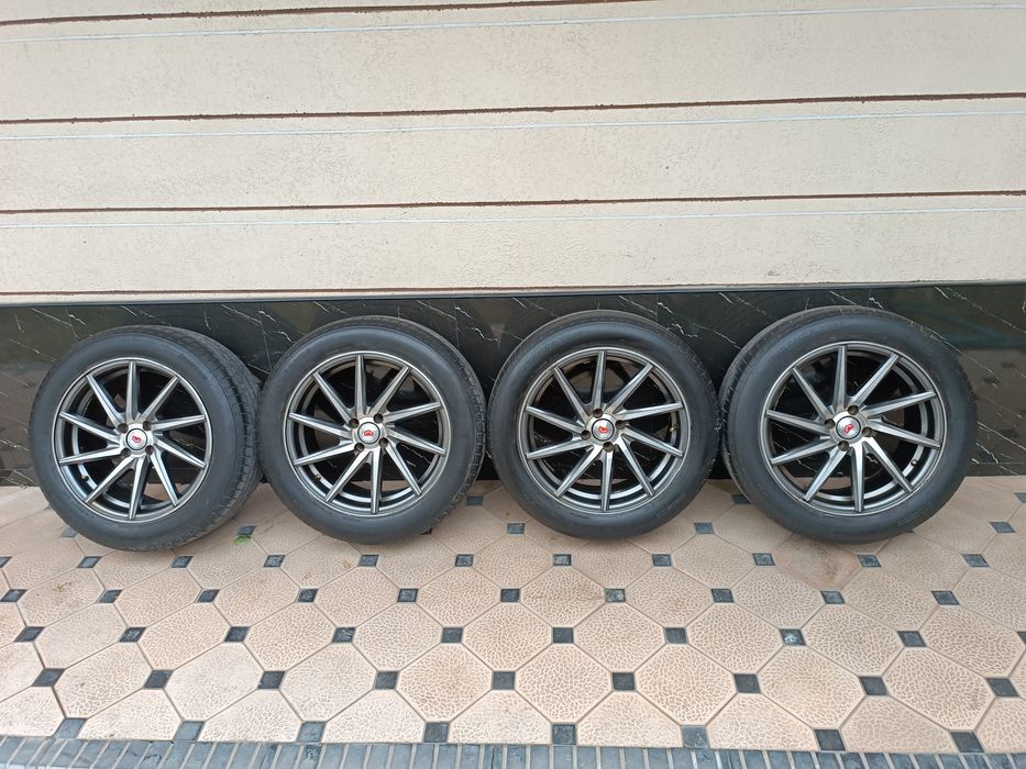 Vossen Diska Balon 215 55 R17 Holati Yaxshi Ayibi Yoq