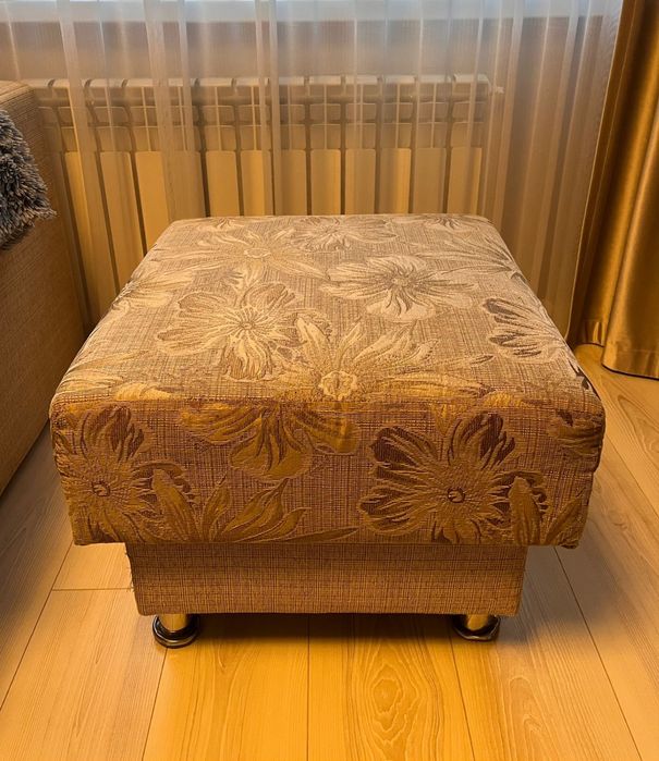 Продам Диван,кресло,пуфик в комплекте