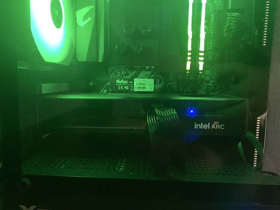 Intel arc b580 MAXSUN