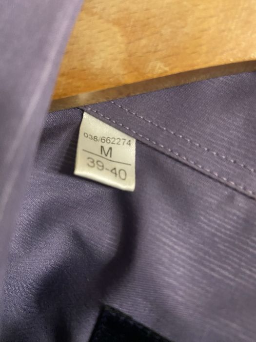 Продавам мъжка официална риза-вратовръзка-5€, и черен костюм