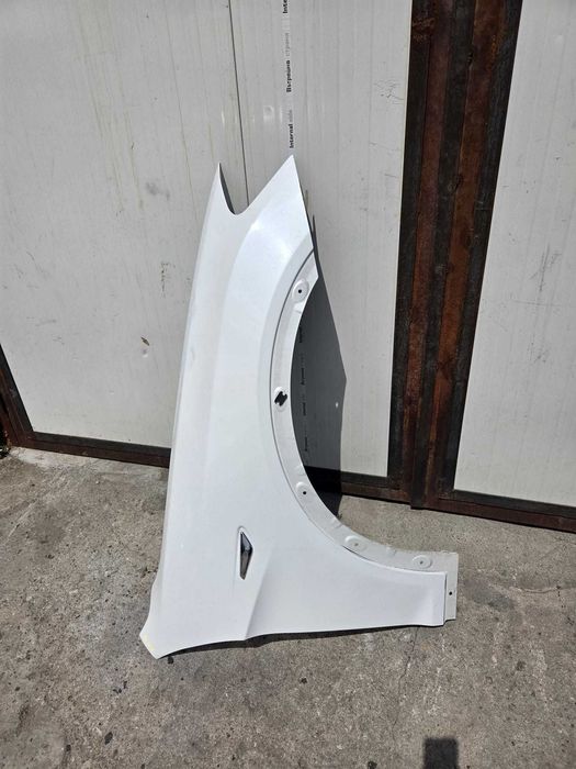 Aripa dreapta fata aftermarket BMW X3 F25 X4 F26 culoare alpinweiss 300 alpin weiss 300