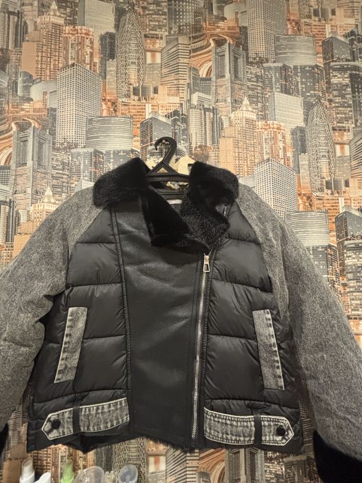 Новая куртка с джинсовой вставкой