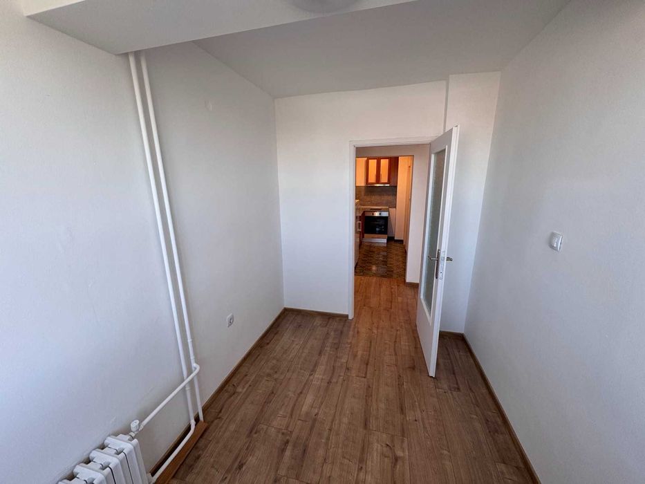 Продава се Многостаен апартамент в Бургас, Лазур - 92 кв.м за 2055 €/кв.м - Снимка #7