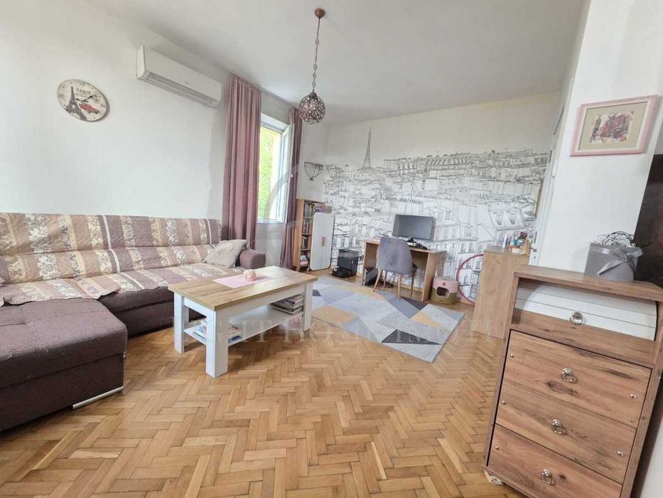 Продава се Едностаен апартамент в Пловдив, Център - 43 кв.м за 2117 €/кв.м - Снимка #6