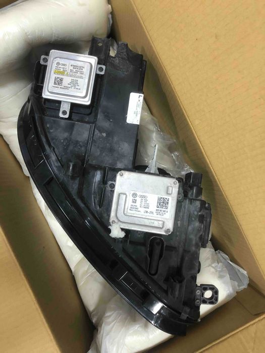 Оригиналени ксенонови фарове за Фолксваген Туран2013 комплект с модули