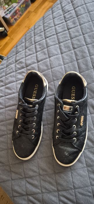 Маратонки Guess 39