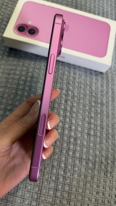 Продам iPhone 16 plus