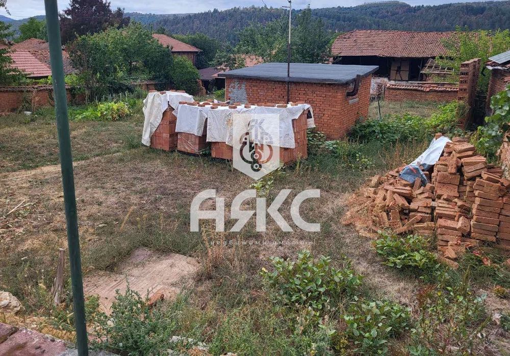 Парцел в село Чавдар – идеален за строителство на дом или вила