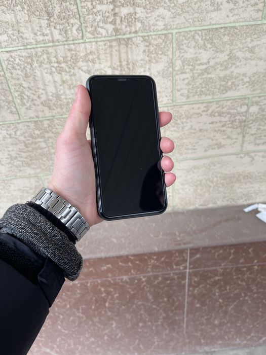 Iphone 11 ideall srooochna