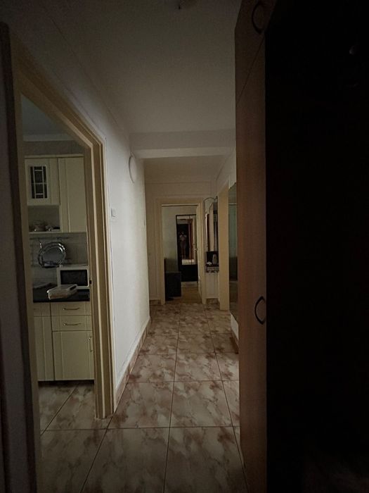 Închiriez apartament cu 3 camere in Gheorgheni — fotografia 2
