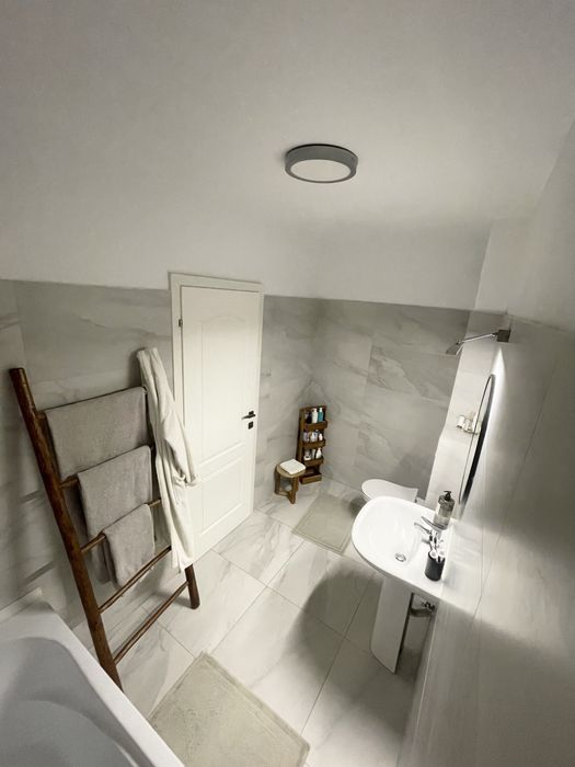 APARTAMENT 3 CAMERE DE VÂNZARE – Rasnov, Brasov | Proprietar