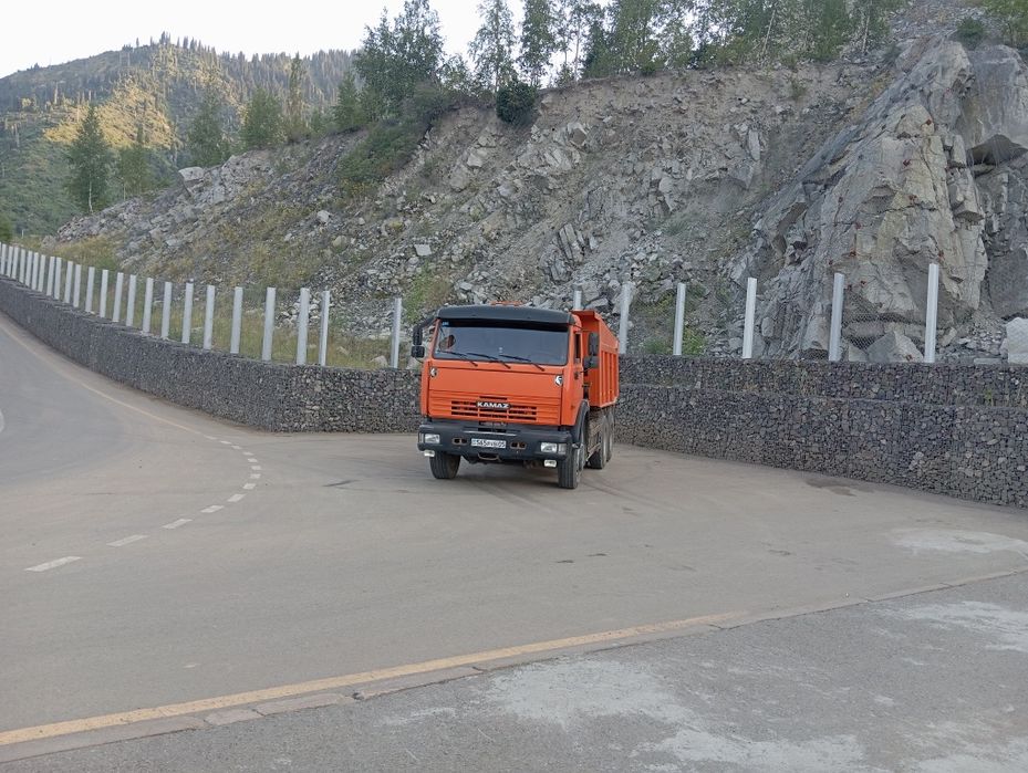 Доставка щебня, отсева, ПГС. 
Текст:
Доставка: Щебень