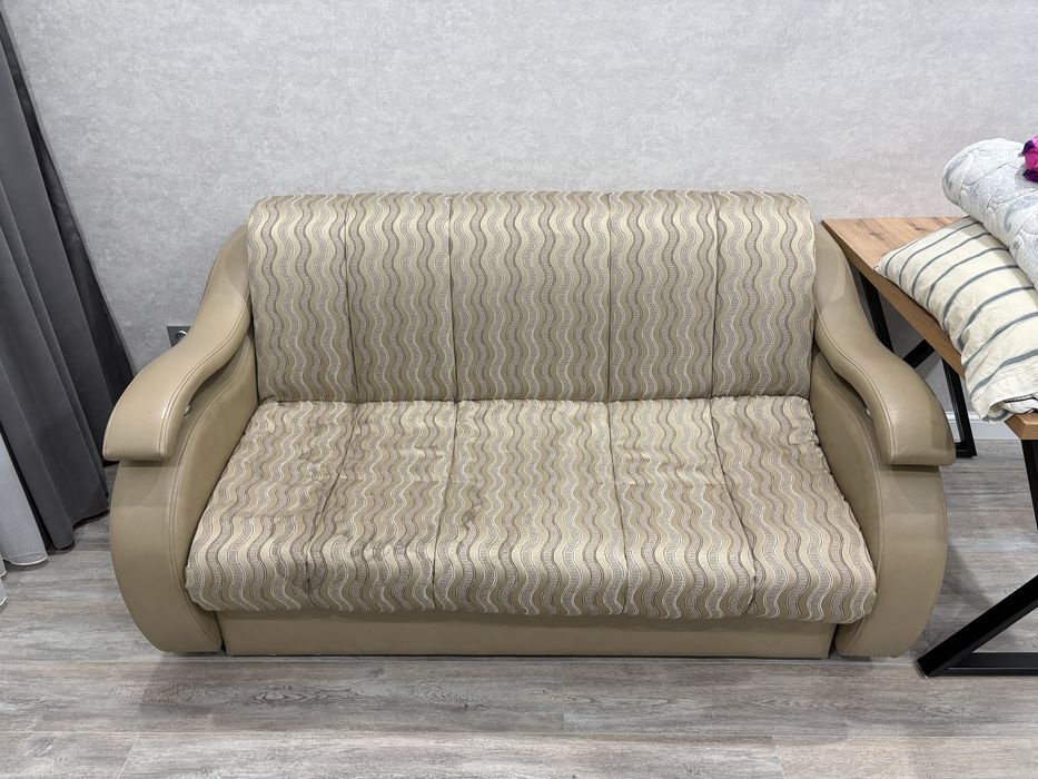 Продам диван в хорошем состоянии