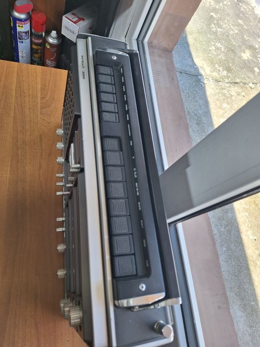 Radio Grundig satelit 3000