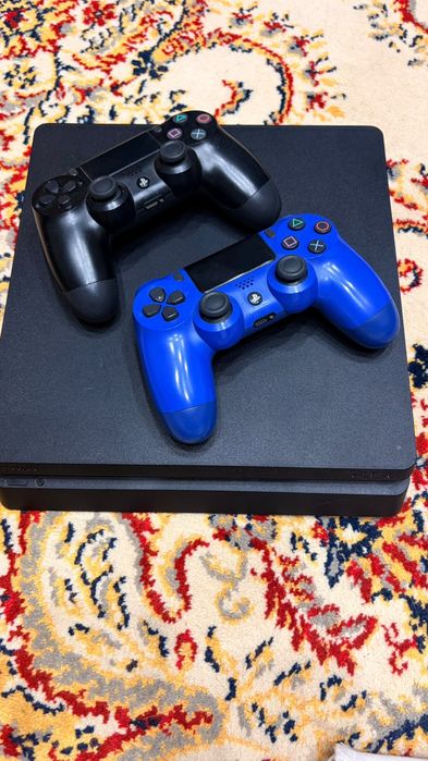PS 4 slim в идеальном состоянии