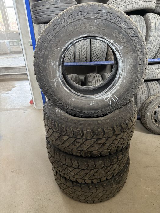 Гуми Cooper Discoverer S/T maxx