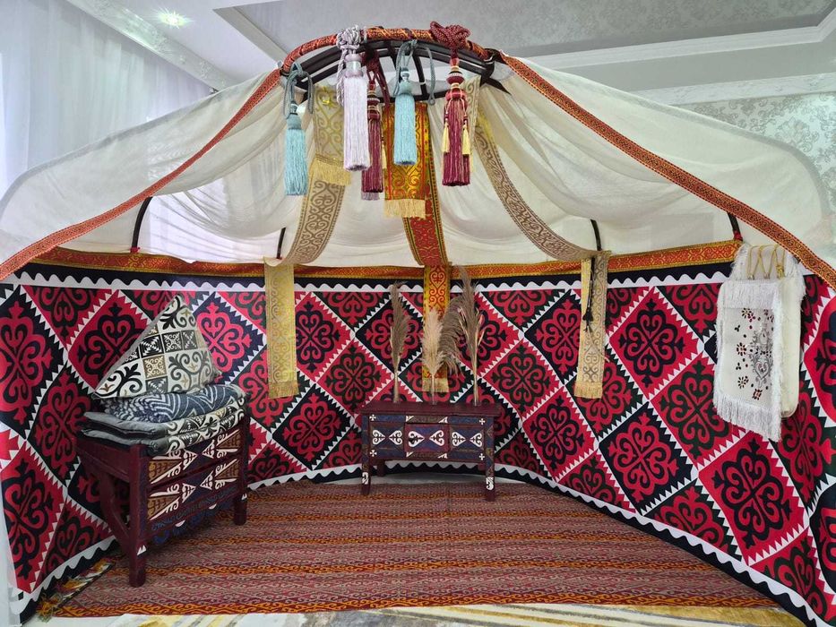 Жартылай қазақ үй