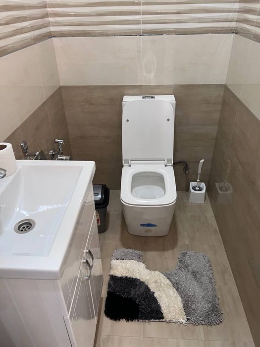 4х комнатная квартира на аренду.