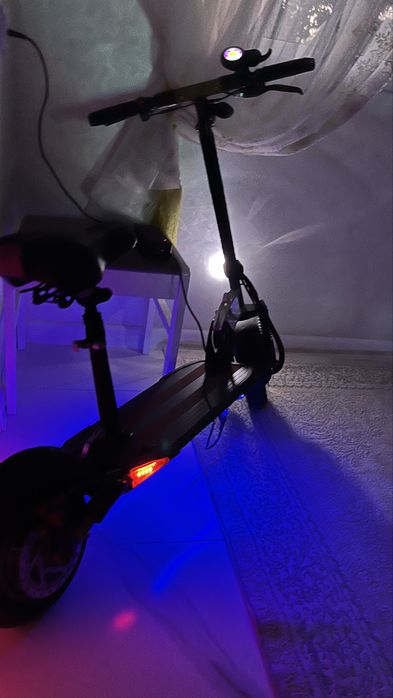 Электросамокат Kugoo M4