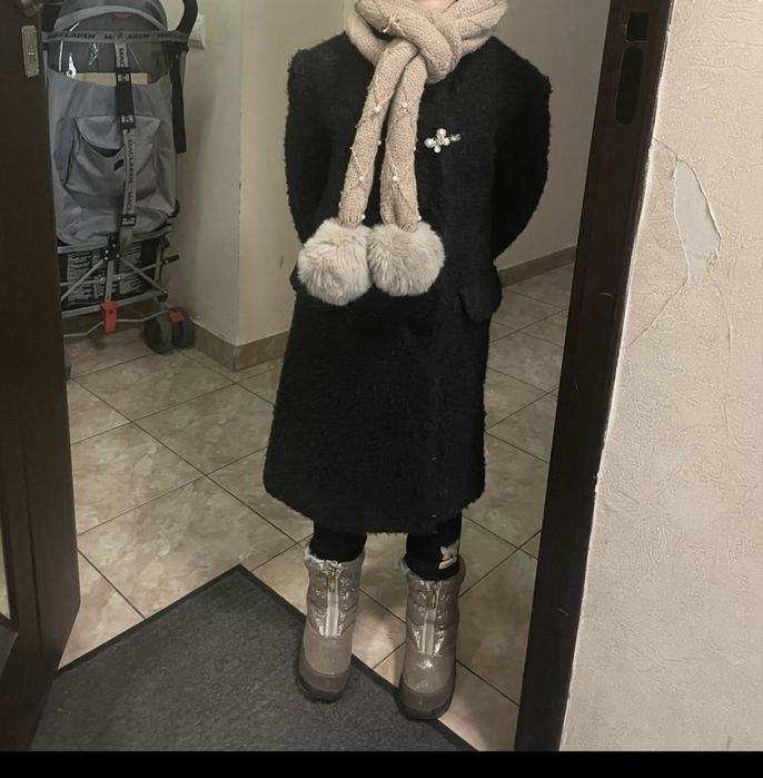 Продам пальто на девочку