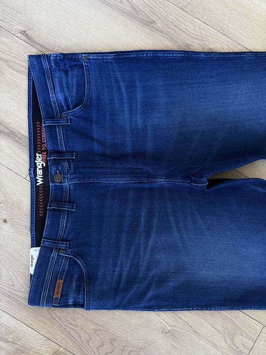 Blugi WRANGLER Texas Slim Albastru Barbati | Marime 48 x 32 (Talie 119 cm)