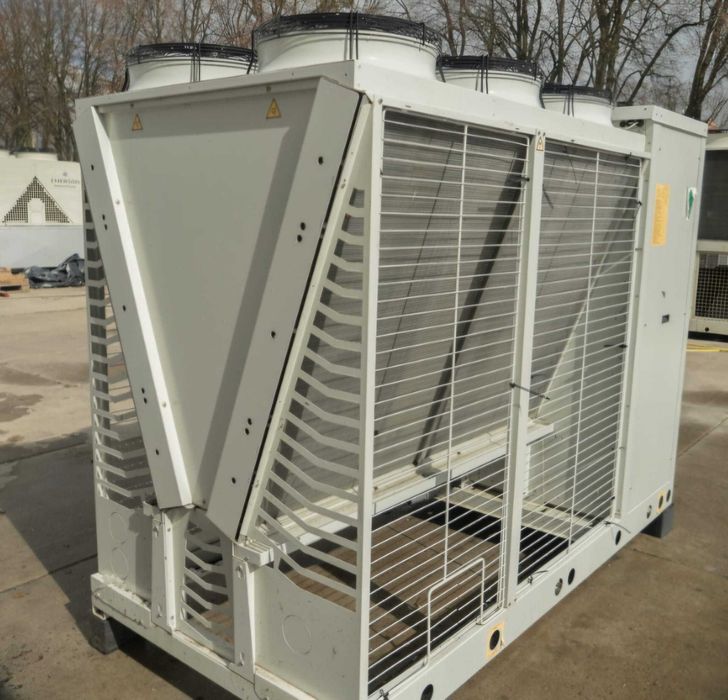 Vand / Inchiriez chiller CLIMAVENETA 70,25KW