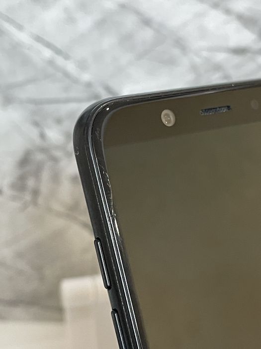 Samsung A6 32Gb памяти