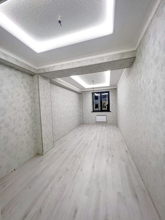 Uy sotiladi. Yashinobod Olmos rezedent. 4xona. 95kv.m