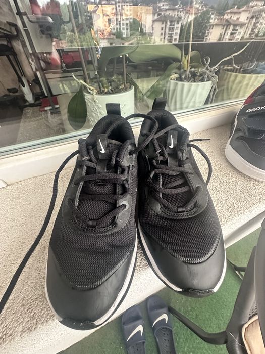 Маратонки nike /geox