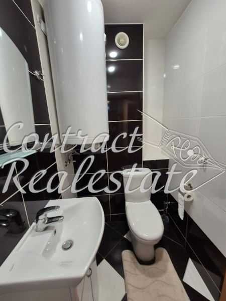 Дава се под наем Тристаен апартамент в Варна, Цветен квартал - 95 кв.м за 663 € - Снимка #4