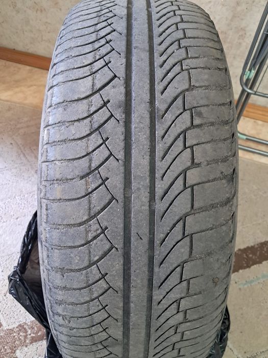 Продам комплект летних шин 215/65 R16
Шины в хорошем состоянии, без гр