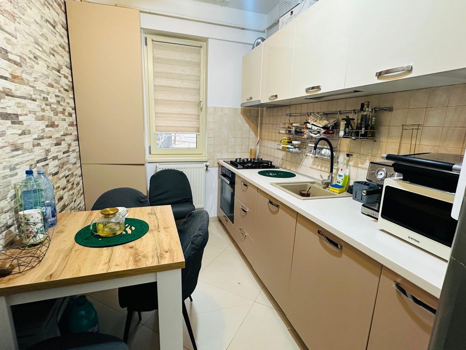 Inchiriez apartament 3 camere Visoianu