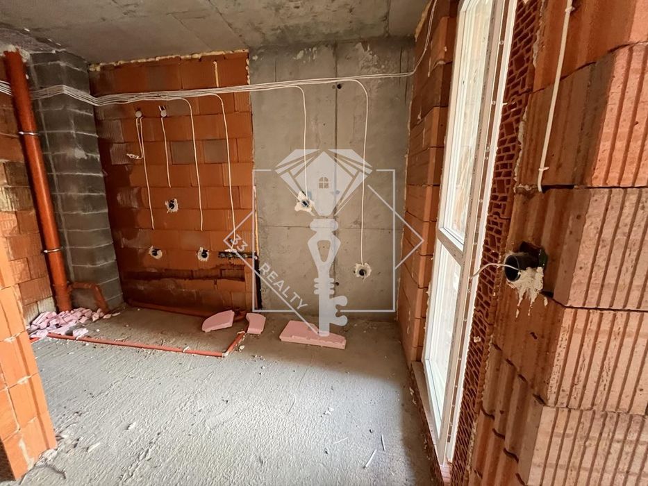 Продава се Едностаен апартамент в Пловдив, Южен - 41 кв.м за 1342 €/кв.м - Снимка #1