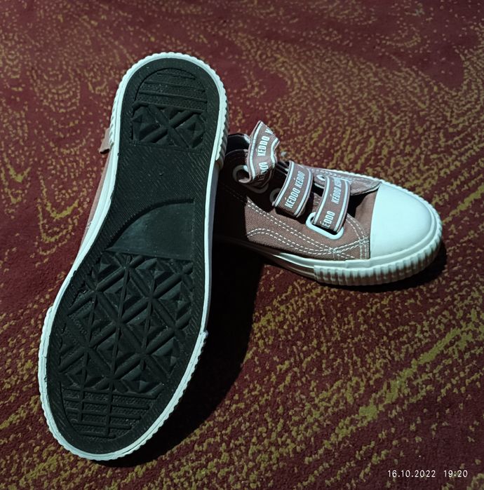 Кеды спортивные на девочку