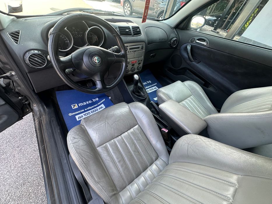 Alfa Romeo 147.  1.6 2003 На Части