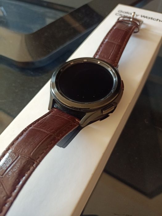 Часы Samsung galaxy watch 4 classic