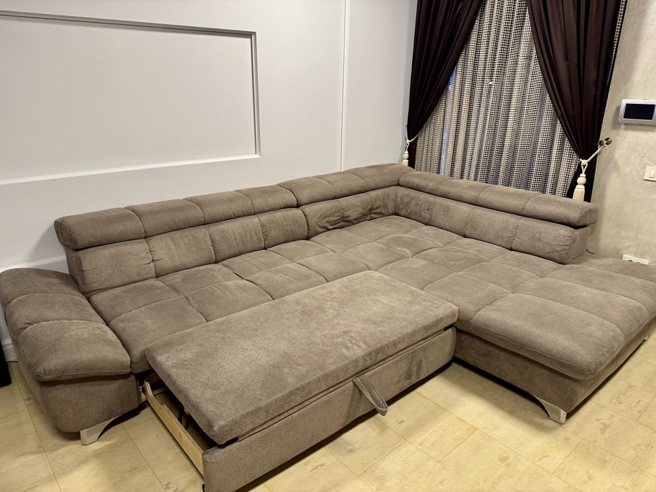 Coltar Extensibil cu Otoman Mare,5 locuri,Tetiere Reglabile,300cm