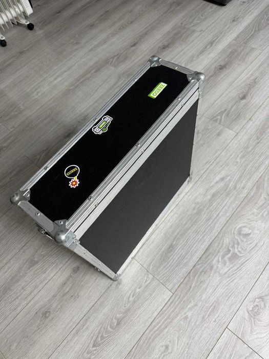 Vand Rack cutie puteri 2U