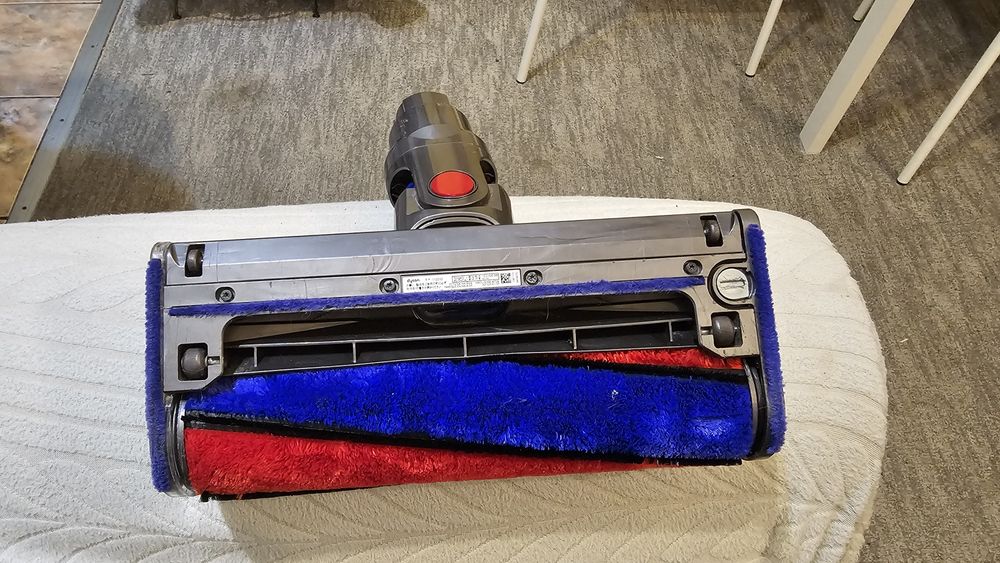 Perie fluffy dyson v6