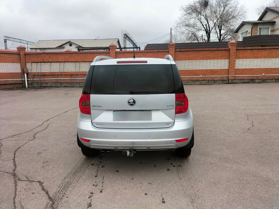 Продам Skoda Yeti  2014г