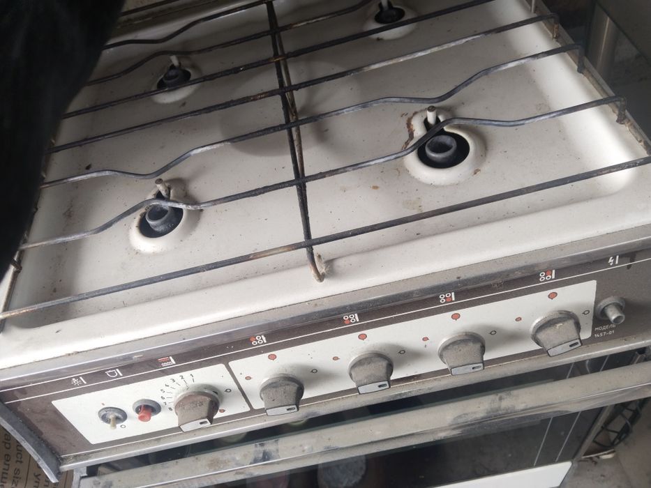 Срочно продам газовую плиту