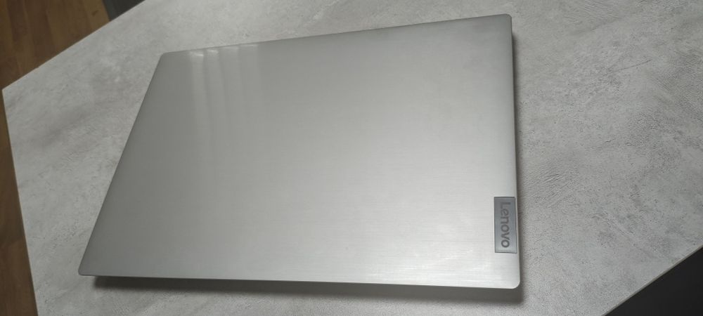 Ноутбук Lenovo .