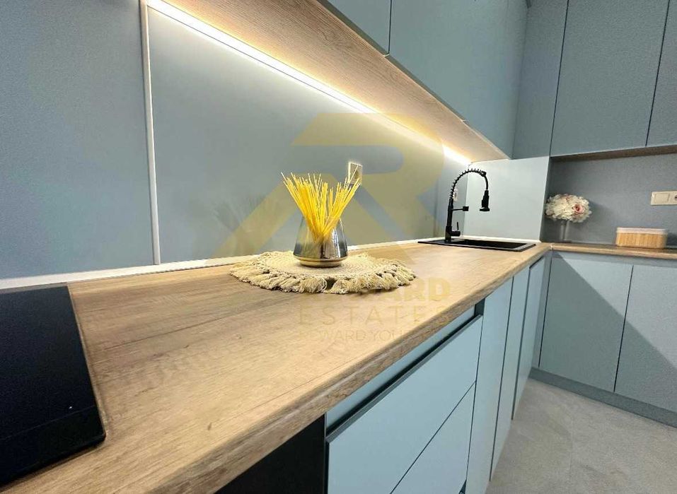 Продава се Двустаен апартамент в София, Малинова долина - 78 кв.м за 2481 €/кв.м - Снимка #3