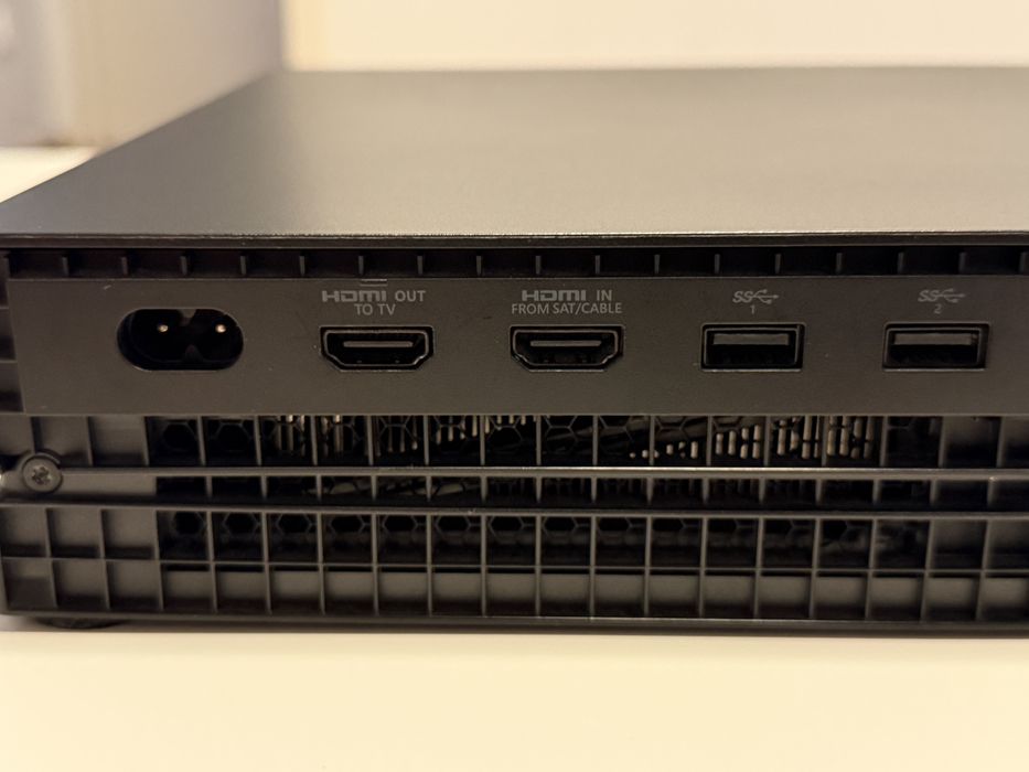 Xbox One X + Display portabil